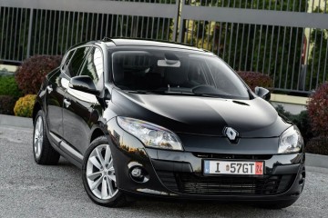 Renault Megane 2.0T 180KM Navi Bixenon Panorama szyber Alu 17 Tempomat